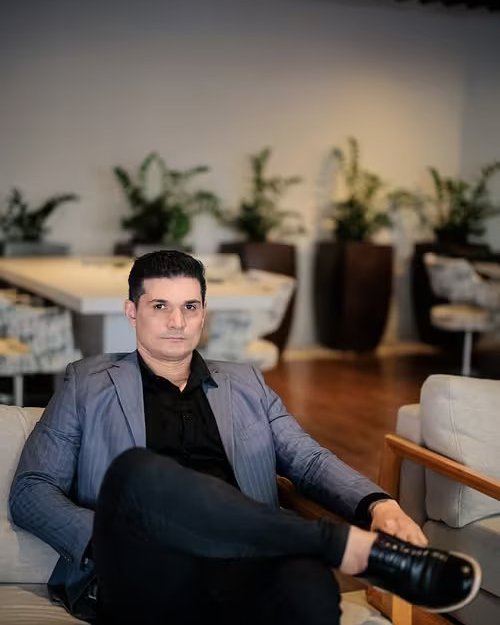 Leandro Tavares de Oliveira